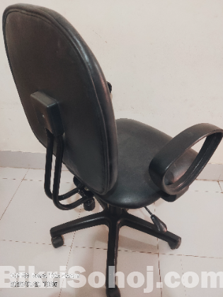Navana brand chair